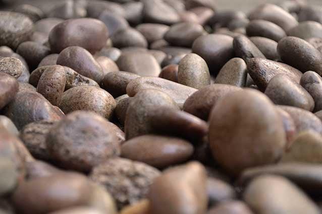 20-30mm Beach Pebbles - Image 3