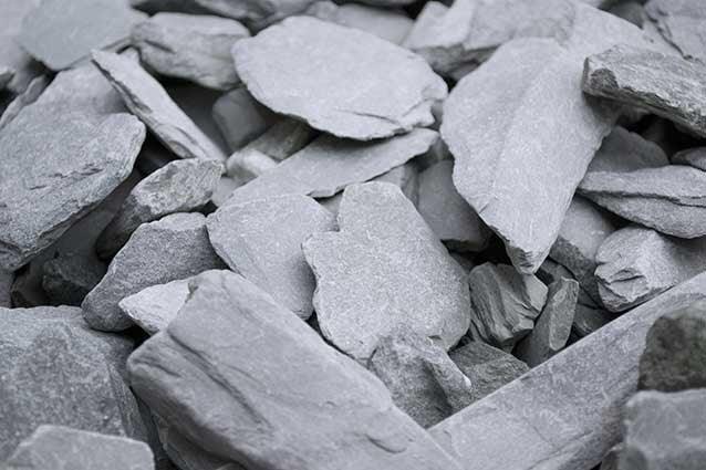 40mm Blue Slate Chippings - Image 6