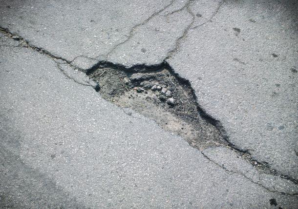 Cold-Lay Patching Tarmac - Image 3